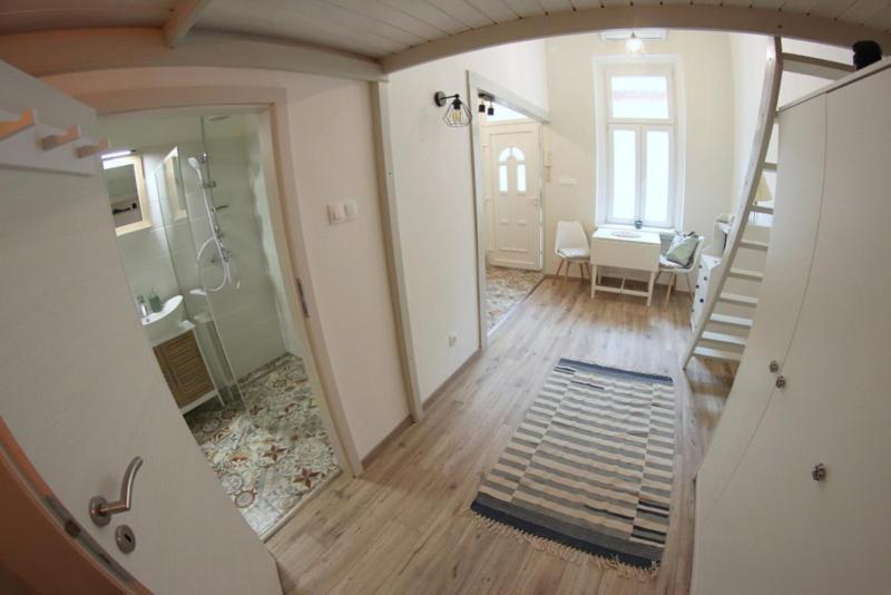 Cosy Nest Apartment บูดาเปสต์ ภายนอก รูปภาพ